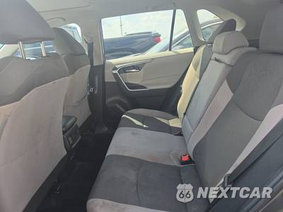 2025 Toyota RAV4 XLE - zdjęcie 13 z 28 - miniatura