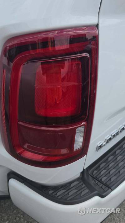 2026 Ram 3500 Laramie Crew Cab Long Bed DRW - zdjęcie 21 z 22 - miniatura