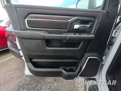 2026 Ram 3500 Laramie Crew Cab Long Bed DRW - zdjęcie 9 z 22 - miniatura