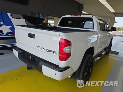 2020 Toyota Tundra Platinum Crew Cab Short Bed - zdjęcie 4 z 16 - miniatura