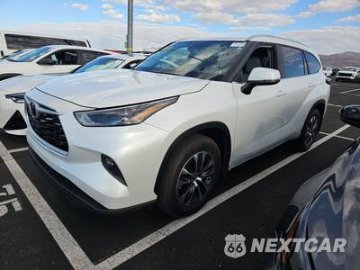 2026 Toyota Highlander XLE - zdjęcie 1 z 25 - miniatura
