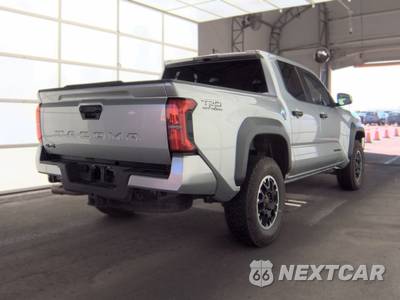 2026 Toyota Tacoma TRD Off-Road Crew Cab Medium Bed - zdjęcie 4 z 25 - miniatura
