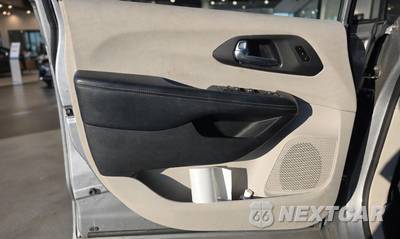 2019 Chrysler Pacifica Limited 121.6" WB - zdjęcie 15 z 26 - miniatura