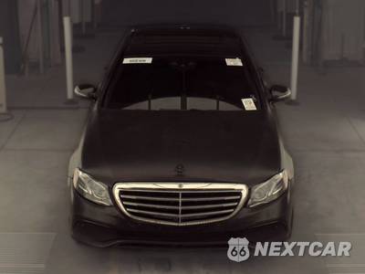 2020 Mercedes-Benz E 350 4MATIC Sedan - zdjęcie 2 z 28 - miniatura