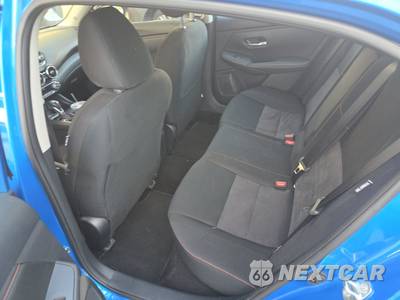2025 Nissan Sentra SR - zdjęcie 19 z 33 - miniatura