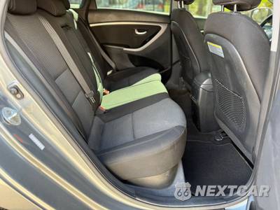 2017 Hyundai Elantra GT Hatchback - zdjęcie 32 z 34 - miniatura