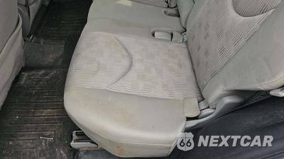 2010 Toyota RAV4 - zdjęcie 31 z 69 - miniatura