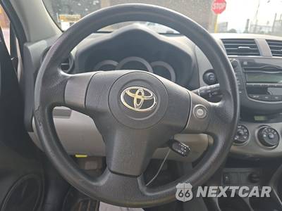 2010 Toyota RAV4 - zdjęcie 10 z 69 - miniatura