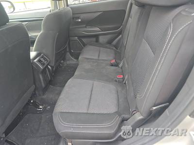 2019 Mitsubishi Outlander ES - zdjęcie 13 z 56 - miniatura