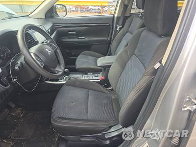 2019 Mitsubishi Outlander ES - zdjęcie 7 z 56 - miniatura