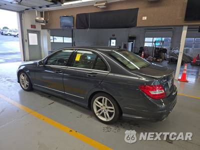 2013 Mercedes-Benz C 300 4MATIC Sedan - zdjęcie 6 z 32 - miniatura
