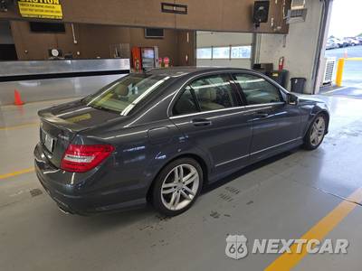 2013 Mercedes-Benz C 300 4MATIC Sedan - zdjęcie 4 z 32 - miniatura