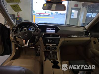2013 Mercedes-Benz C 300 4MATIC Sedan - zdjęcie 11 z 32 - miniatura