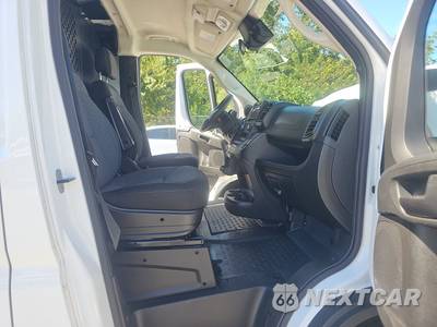 2025 Ram ProMaster 2500 Cargo Van Tradesman w/Passenger Seat Low Roof 136.0" WB - zdjęcie 8 z 23 - miniatura