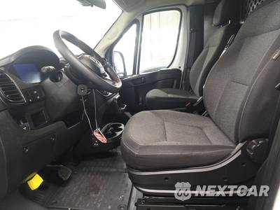 2025 Ram ProMaster 2500 Cargo Van Tradesman w/Passenger Seat Low Roof 136.0" WB - zdjęcie 7 z 35 - miniatura