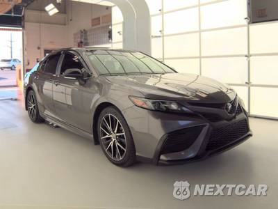 2022 Toyota Camry SE - zdjęcie 3 z 37 - miniatura