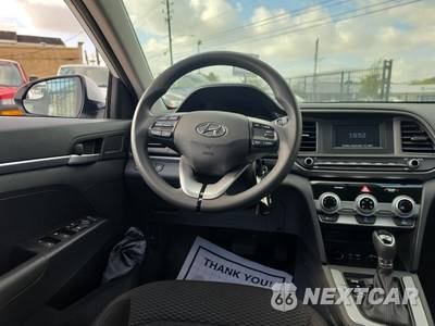 2019 Hyundai Elantra SE Sedan - zdjęcie 14 z 23 - miniatura