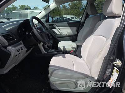 2014 Subaru Forester 2.5i - zdjęcie 7 z 30 - miniatura