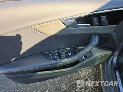 2024 Audi A4 Sedan S line Premium Plus 45 TFSI - zdjęcie 9 z 24 - miniatura