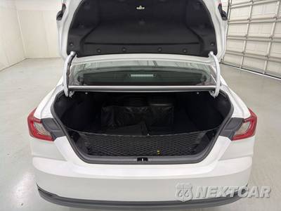 2026 Toyota Camry LE - zdjęcie 15 z 30 - miniatura