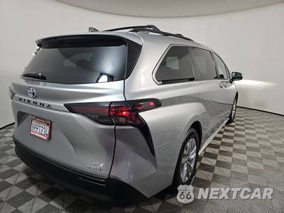 2024 Toyota Sienna XLE 7-Passenger 120.5" WB - zdjęcie 4 z 23 - miniatura