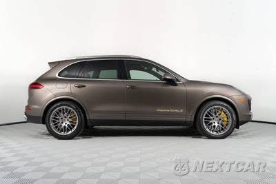 2016 Porsche Cayenne Turbo S - zdjęcie 26 z 55 - miniatura