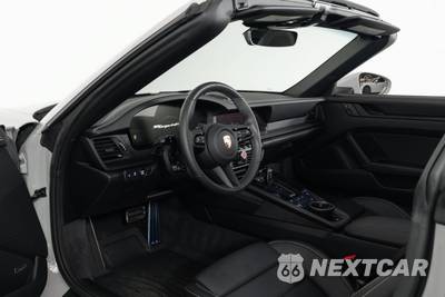 2025 Porsche 911 Targa 4 GTS - zdjęcie 3 z 43 - miniatura