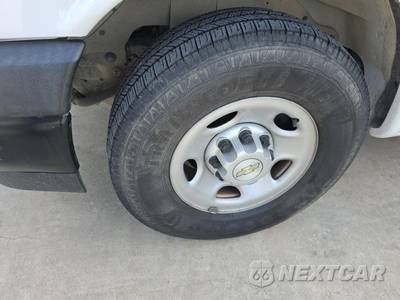 2020 Chevrolet Express 3500 Passenger Van LS 1LS 155.1" WB - zdjęcie 8 z 23 - miniatura