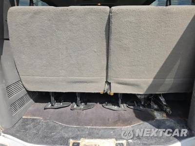 2020 Chevrolet Express 3500 Passenger Van LS 1LS 155.1" WB - zdjęcie 19 z 23 - miniatura