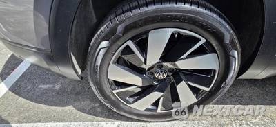 2025 Volkswagen Atlas Cross Sport 2.0T SE w/Technology - zdjęcie 22 z 32 - miniatura