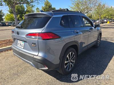 2024 Toyota Corolla Cross XLE - zdjęcie 4 z 23 - miniatura