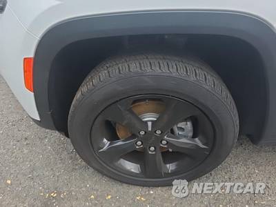 2023 Jeep Grand Cherokee L Altitude - zdjęcie 8 z 23 - miniatura