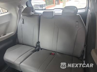 2021 Toyota Sienna XLE 7-Passenger 120.5" WB - zdjęcie 17 z 23 - miniatura