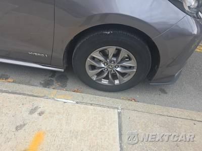 2021 Toyota Sienna XLE 7-Passenger 120.5" WB - zdjęcie 9 z 23 - miniatura