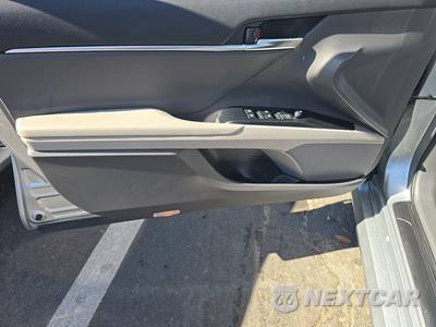 2018 Toyota Camry Hybrid LE - zdjęcie 9 z 28 - miniatura