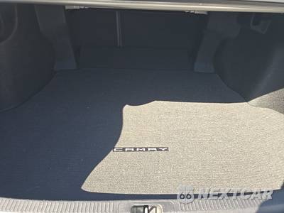 2018 Toyota Camry Hybrid LE - zdjęcie 16 z 28 - miniatura