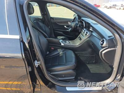 2019 Mercedes-Benz C 300 4MATIC Sedan - zdjęcie 8 z 41 - miniatura