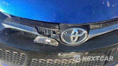 2016 Toyota Camry SE - zdjęcie 37 z 50 - miniatura
