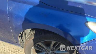 2016 Toyota Camry SE - zdjęcie 46 z 50 - miniatura
