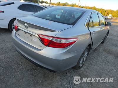2016 Toyota Camry SE - zdjęcie 4 z 50 - miniatura