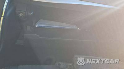 2017 Toyota Camry SE - zdjęcie 21 z 28 - miniatura