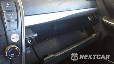 2016 Toyota Camry SE - zdjęcie 23 z 42 - miniatura