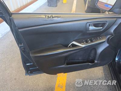 2016 Toyota Camry SE - zdjęcie 9 z 42 - miniatura