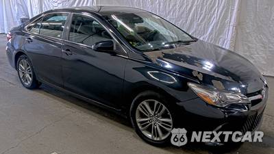 2016 Toyota Camry SE - zdjęcie 3 z 42 - miniatura