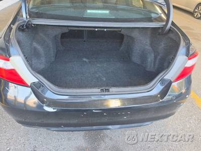2016 Toyota Camry SE - zdjęcie 16 z 42 - miniatura