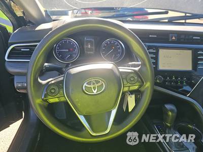 2018 Toyota Camry LE - zdjęcie 10 z 47 - miniatura