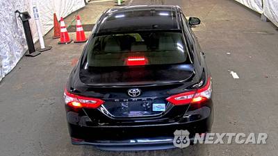 2018 Toyota Camry LE - zdjęcie 5 z 47 - miniatura