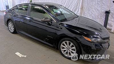 2018 Toyota Camry LE - zdjęcie 3 z 47 - miniatura