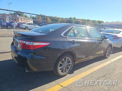 2017 Toyota Camry SE - zdjęcie 4 z 45 - miniatura
