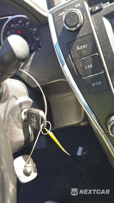 2017 Toyota Camry SE - zdjęcie 18 z 45 - miniatura